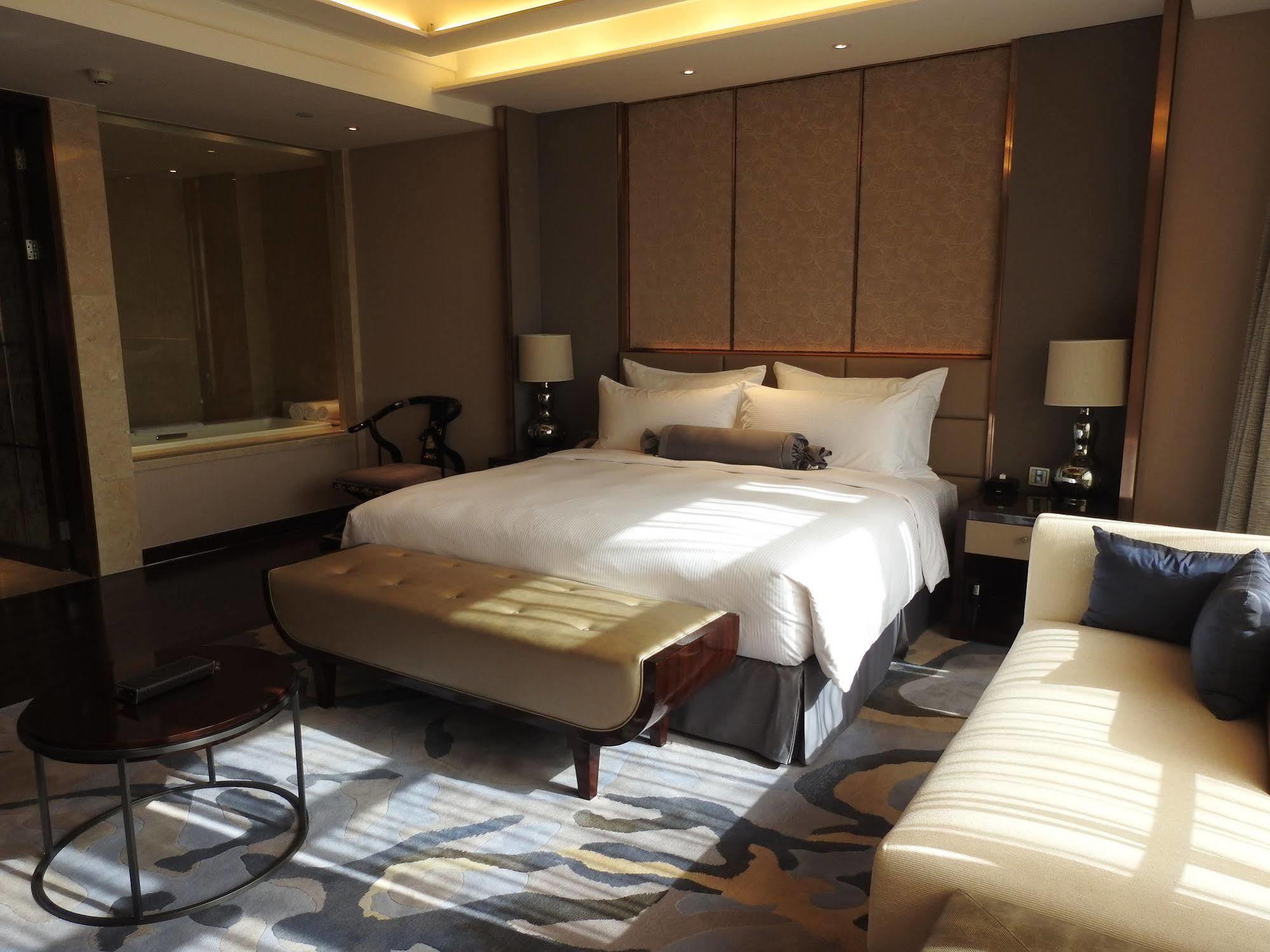 Radisson Blu Hotel Кашгар Екстериор снимка