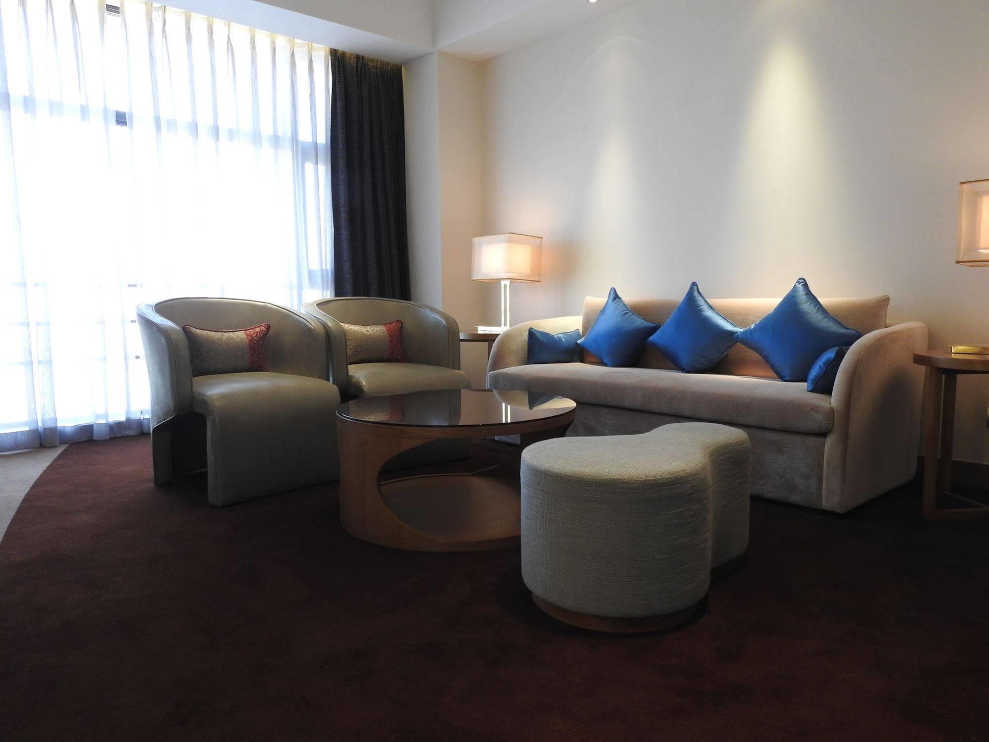 Radisson Blu Hotel Кашгар Екстериор снимка