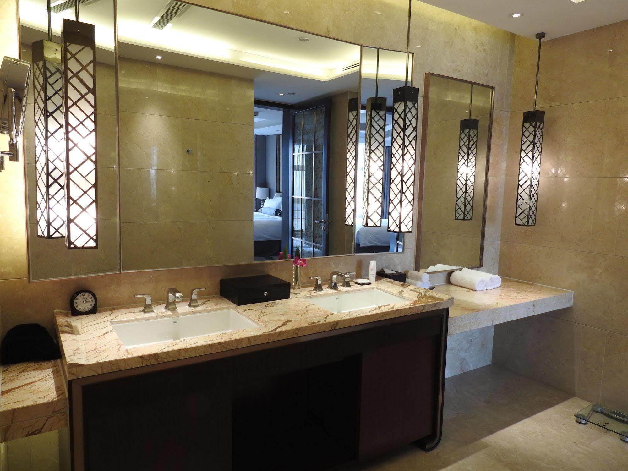 Radisson Blu Hotel Кашгар Екстериор снимка